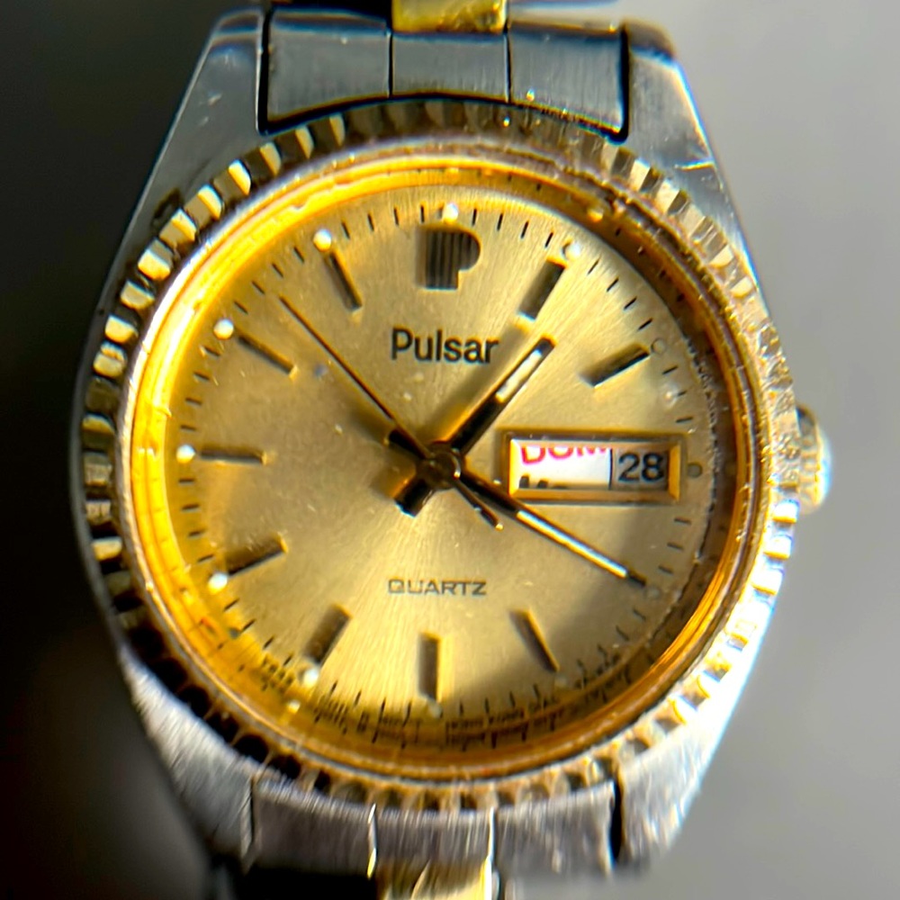 Pulsar Quartz Watch Vintage Gold Silver Tone Day Date Watch - Needs Battery